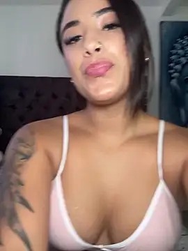 Nattasha Brown online show from 11-18-25, 04:22