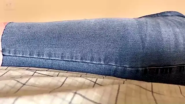 Snapshot of jean_loves_leggings chatting on 05-17-26, 11:23 jean loves leggings online show from 05-17-26, 11:23