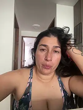 Snapshot of andreaisis2 chatting on 12-17-24, 07:26 andreaisis2 online show from 12-17-24, 07:26