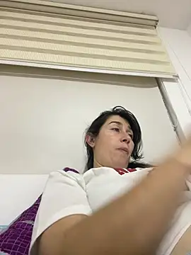 Snapshot of andreaisis2 chatting on 02-20-25, 02:18 andreaisis2 online show from 02-20-25, 02:18