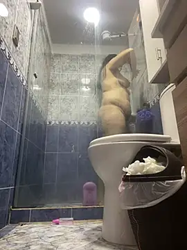 Snapshot of andreaisis2 chatting on 02-25-25, 02:33 andreaisis2 online show from 02-25-25, 02:33