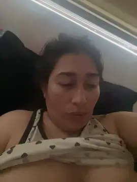 Snapshot of andreaisis2 chatting on 03-16-25, 06:01 andreaisis2 online show from 03-16-25, 06:01