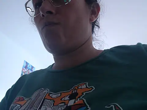 Snapshot of andreaisis2 chatting on 11-04-25, 06:51 andreaisis2 online show from 11-04-25, 06:51