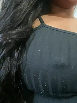 Snapshot of bea3liz chatting on 12-19-24, 06:12 bea3liz online show from 12-19-24, 06:12