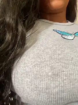 Snapshot of bea3liz chatting on 01-12-25, 06:27 bea3liz online show from 01-12-25, 06:27