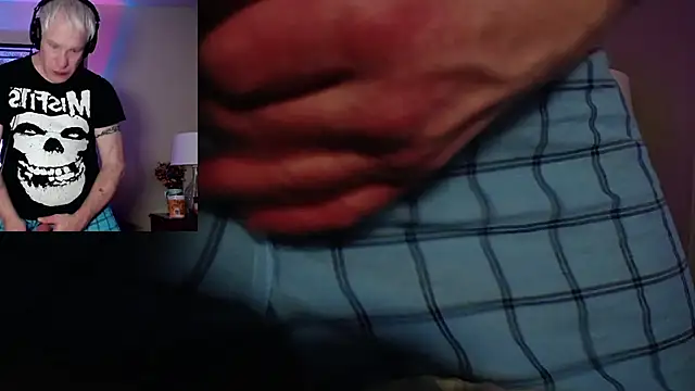 Snarfle82 online show from 11-22-25, 09:14