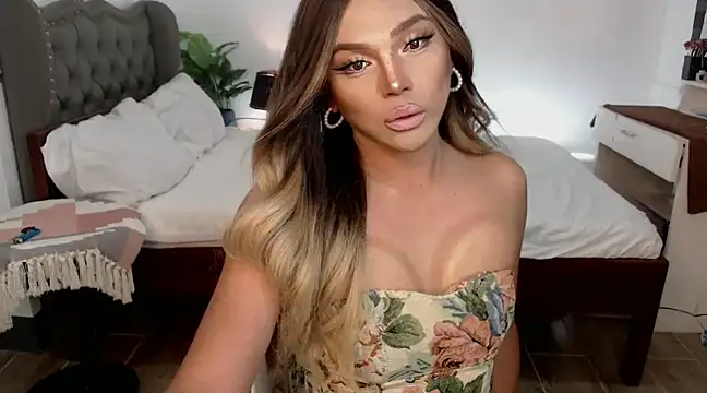 liaa lurrecams online show from 01-20-25, 10:51