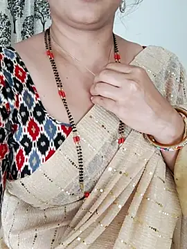 Snapshot of Indian_desi_wife chatting on 07-04-26, 04:13 Indian desi wife online show from 07-04-26, 04:13