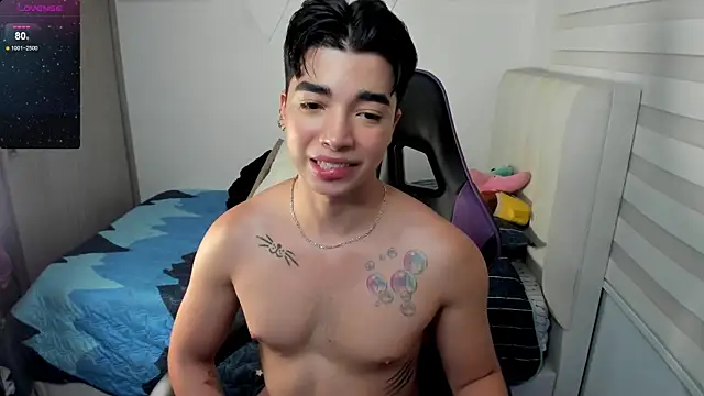 santy7v7 online show from 10-25-25, 01:18