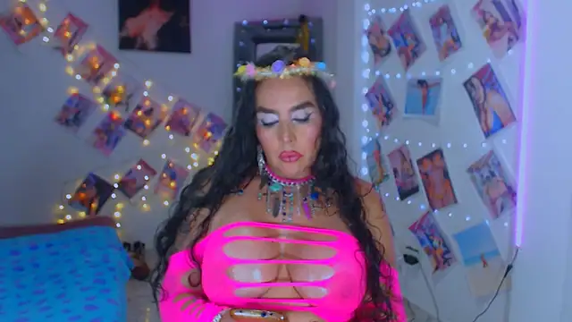 Snapshot of sweet_vanessa_22 chatting on 02-28-25, 05:48 sweet vanessa 22 online show from 02-28-25, 05:48