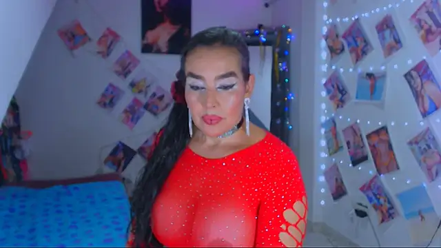 Snapshot of sweet_vanessa_22 chatting on 03-16-25, 02:43 sweet vanessa 22 online show from 03-16-25, 02:43