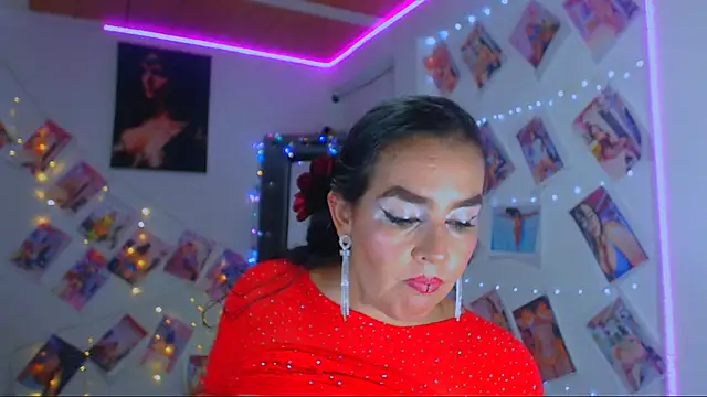 Snapshot of sweet_vanessa_22 chatting on 03-16-25, 05:47 sweet vanessa 22 online show from 03-16-25, 05:47