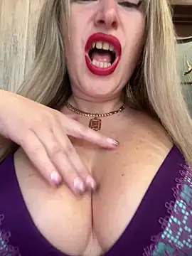 Kittenforyou online show from 03-19-26, 01:15