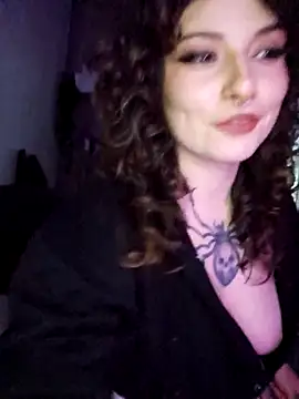 Snapshot of Moxxxie chatting on 11-24-25, 04:07 Moxxxie online show from 11-24-25, 04:07