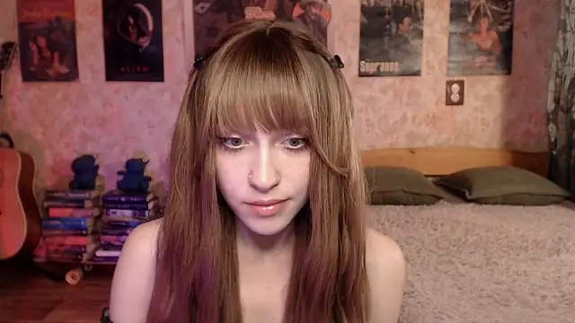 Snapshot of Friendly_Ellie chatting on 06-04-26, 11:22 Friendly Ellie online show from 06-04-26, 11:22