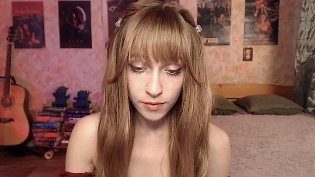 Snapshot of Friendly_Ellie chatting on 07-10-26, 02:27 Friendly Ellie online show from 07-10-26, 02:27