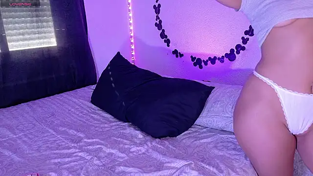 KLOE MARTINS online show from 03-19-26, 08:40