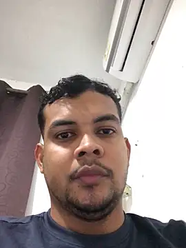 Snapshot of ElsecretodeBruno chatting on 09-09-25, 01:49 ElsecretodeBruno online show from 09-09-25, 01:49