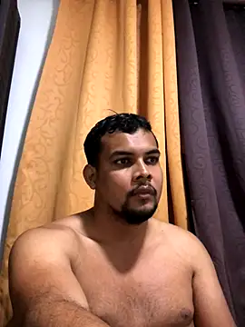 Snapshot of ElsecretodeBruno chatting on 11-29-25, 03:20 ElsecretodeBruno online show from 11-29-25, 03:20