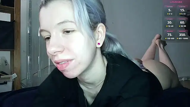 Snapshot of cruellagoth666 chatting on 05-21-26, 11:17 cruellagoth666 online show from 05-21-26, 11:17