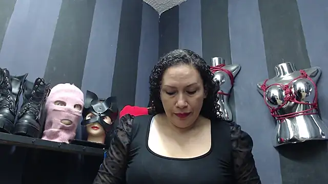 Snapshot of ADELHEY_RAN chatting on 12-17-24, 01:05 ADELHEY RAN online show from 12-17-24, 01:05