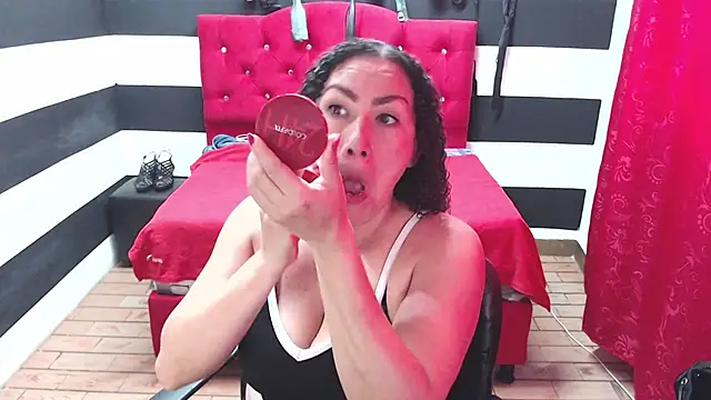 Snapshot of ADELHEY_RAN chatting on 01-25-25, 01:19 ADELHEY RAN online show from 01-25-25, 01:19