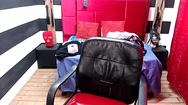 Snapshot of ADELHEY_RAN chatting on 03-19-25, 03:19 ADELHEY RAN online show from 03-19-25, 03:19