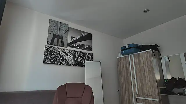 lukegunn online show from 11-23-25, 02:44