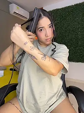 Amandanauty online show from 12-14-25, 07:25