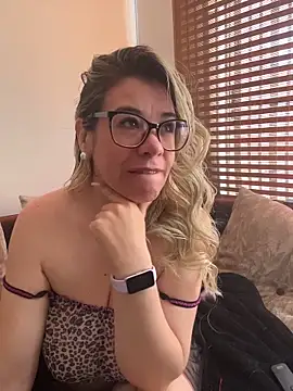 Snapshot of salomesweet13 chatting on 02-03-26, 05:29 salomesweet13 online show from 02-03-26, 05:29