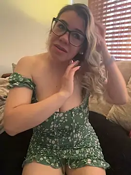 Snapshot of salomesweet13 chatting on 02-26-26, 05:01 salomesweet13 online show from 02-26-26, 05:01