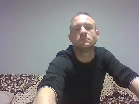 Snapshot of aroj95 chatting on 10-31-25, 02:45 aroj95 online show from 10-31-25, 02:45