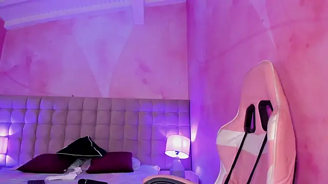 Snapshot of IvySanders1 chatting on 01-08-25, 06:20 IvySanders1 online show from 01-08-25, 06:20