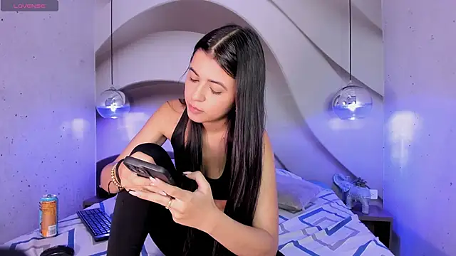 Snapshot of IvySanders1 chatting on 01-14-25, 03:32 IvySanders1 online show from 01-14-25, 03:32