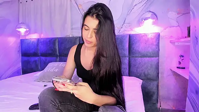 Snapshot of IvySanders1 chatting on 02-28-25, 03:26 IvySanders1 online show from 02-28-25, 03:26