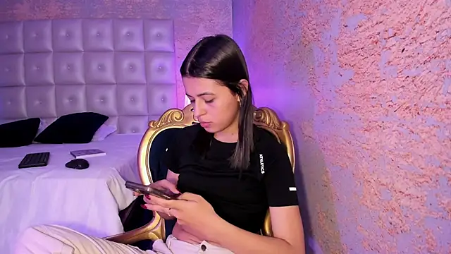 Snapshot of IvySanders1 chatting on 09-16-25, 01:01 IvySanders1 online show from 09-16-25, 01:01