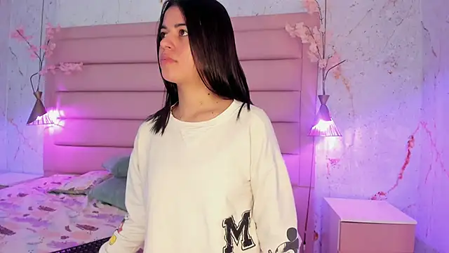 Snapshot of IvySanders1 chatting on 11-19-25, 12:27 IvySanders1 online show from 11-19-25, 12:27