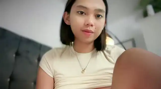 Snapshot of GenesisCastillano chatting on 02-05-25, 07:20 GenesisCastillano online show from 02-05-25, 07:20