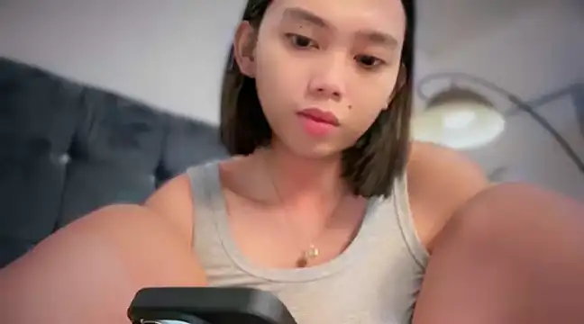 Snapshot of GenesisCastillano chatting on 02-10-25, 01:55 GenesisCastillano online show from 02-10-25, 01:55