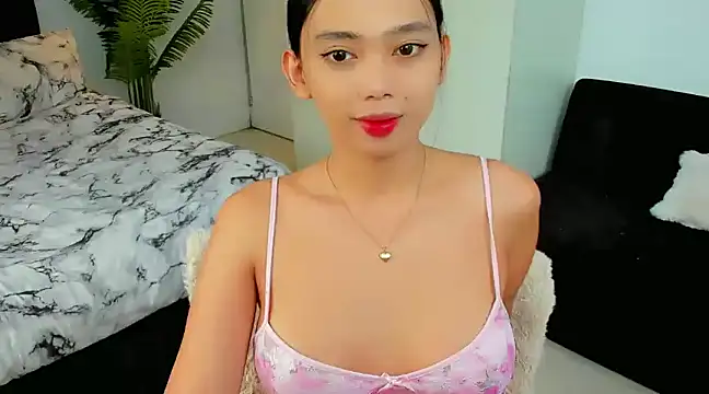 Snapshot of GenesisCastillano chatting on 02-11-25, 05:37 GenesisCastillano online show from 02-11-25, 05:37