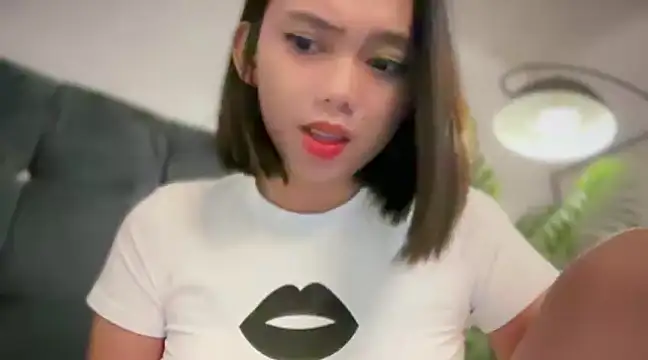 Snapshot of GenesisCastillano chatting on 02-23-25, 12:48 GenesisCastillano online show from 02-23-25, 12:48