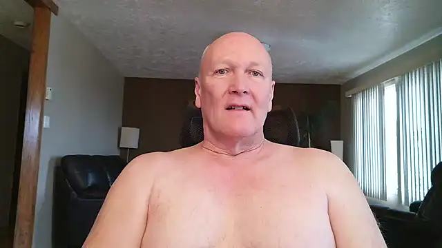 Snapshot of BasicAnt chatting on 01-13-26, 04:34 BasicAnt online show from 01-13-26, 04:34