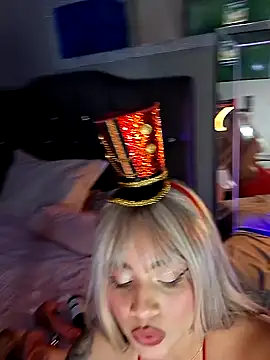 Snapshot of sheerly chatting on 12-24-24, 04:33 sheerly online show from 12-24-24, 04:33