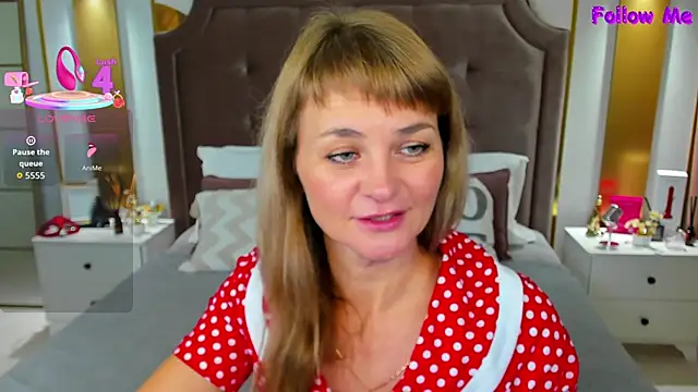 annasimonsj online show from 10-16-25, 01:06