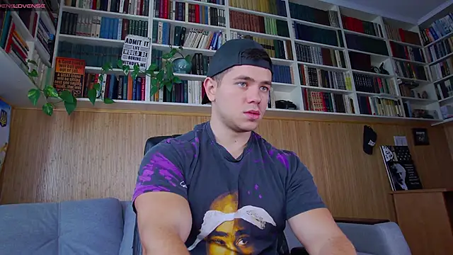 Snapshot of Arilas_ chatting on 09-27-25, 06:29 Arilas online show from 09-27-25, 06:29