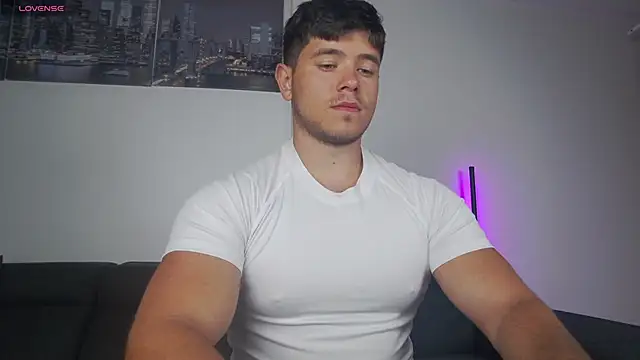 Snapshot of Arilas_ chatting on 12-18-25, 07:25 Arilas online show from 12-18-25, 07:25