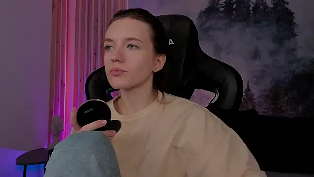 JennyDens online show from 12-17-24, 09:07