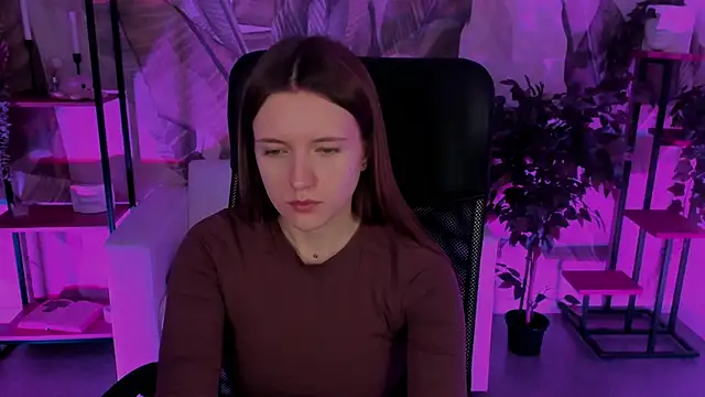 JennyDens online show from 12-18-24, 02:32