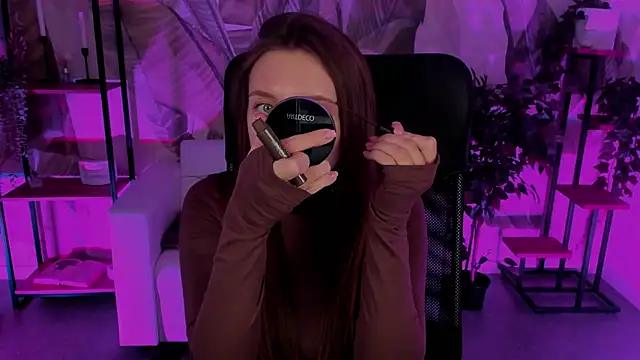 JennyDens online show from 12-18-24, 05:59