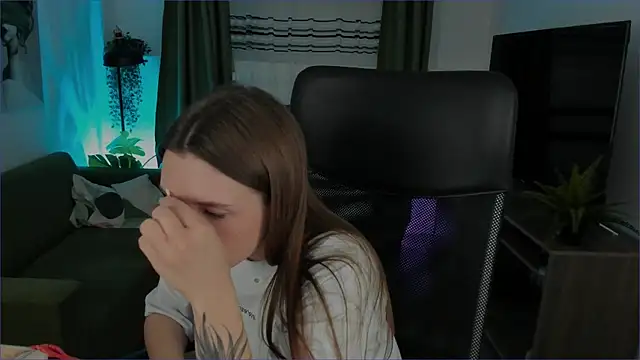 JennyDens online show from 01-22-25, 02:37